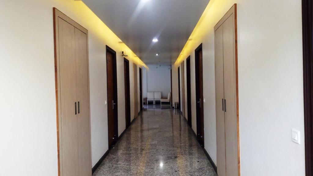 Alankrita Suites & Party Halls มีรัท ภายนอก รูปภาพ